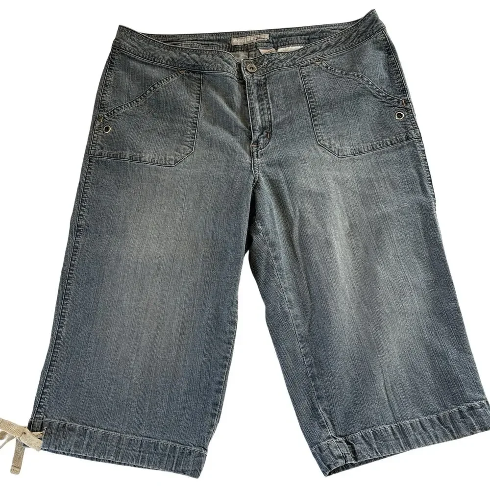 Vintage Y2K Chico's Platinum Long Bermuda Shorts Women’s 2 (12) Utility Skimmers